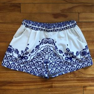 ☀️3/$30 || Blue and White Patterned Shorts